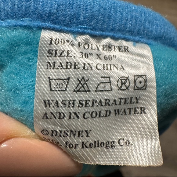 Disney The Little Mermaid fleece blanket special edition flounder Ariel - Picture 4 of 4